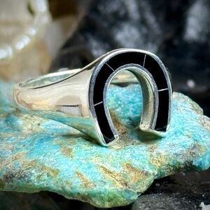 Sterling Silver & Polished Black Onyx Southwest Horseshoe Statement Ring Size 9